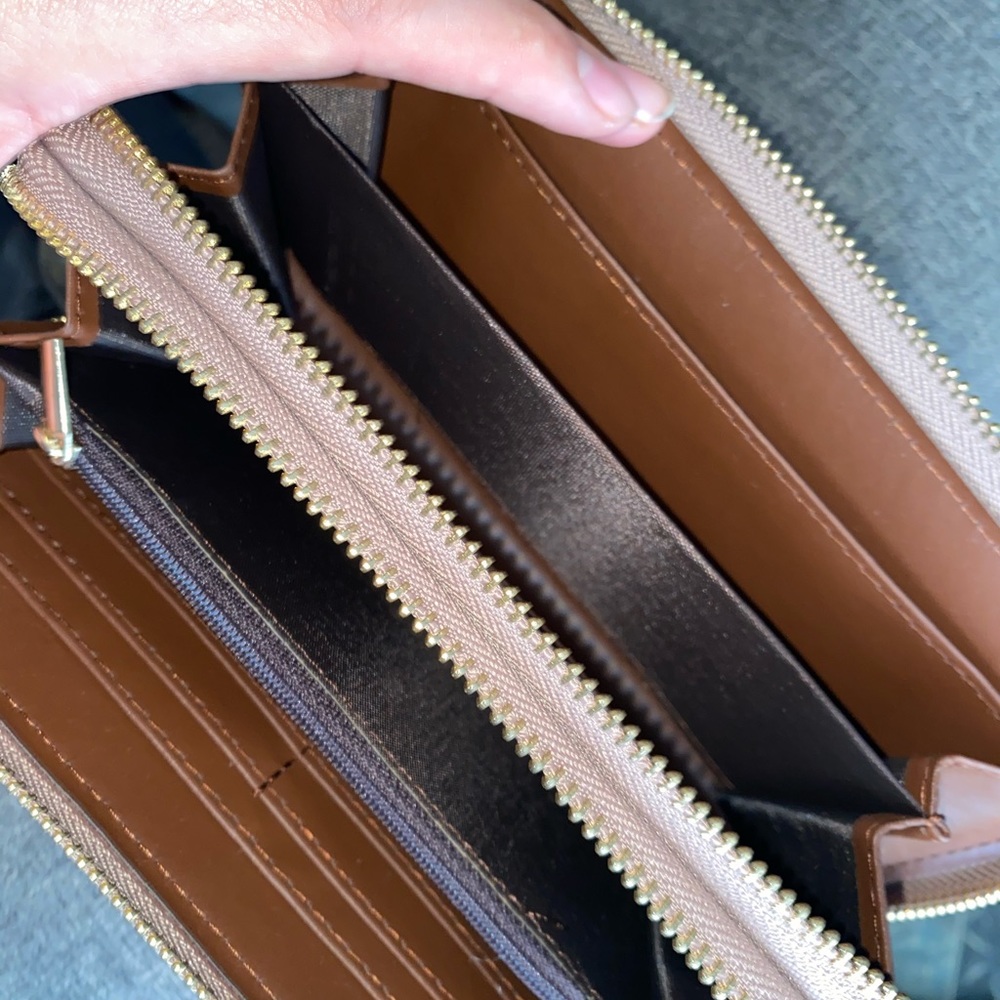 Wallet - Picture 2 of 2